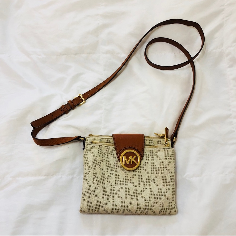 MICHAEL KORS SATCHEL